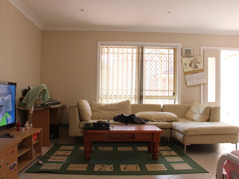 8 Lincoln St, Campsie NSW 2194