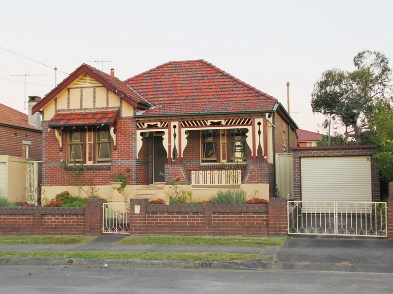 10 Fletcher st, Campsie NSW 2194