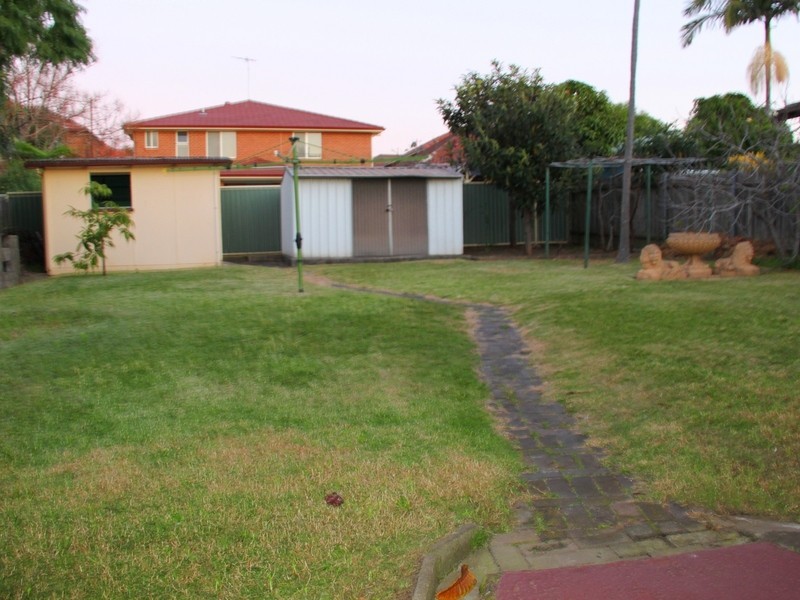 10 Fletcher st, Campsie NSW 2194