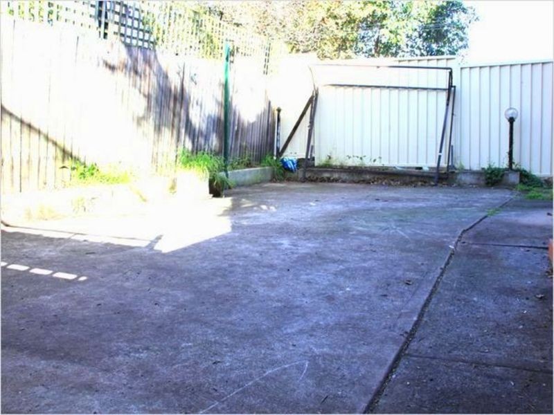 1/152A Hillcrest Ave, Greenacre NSW 2190