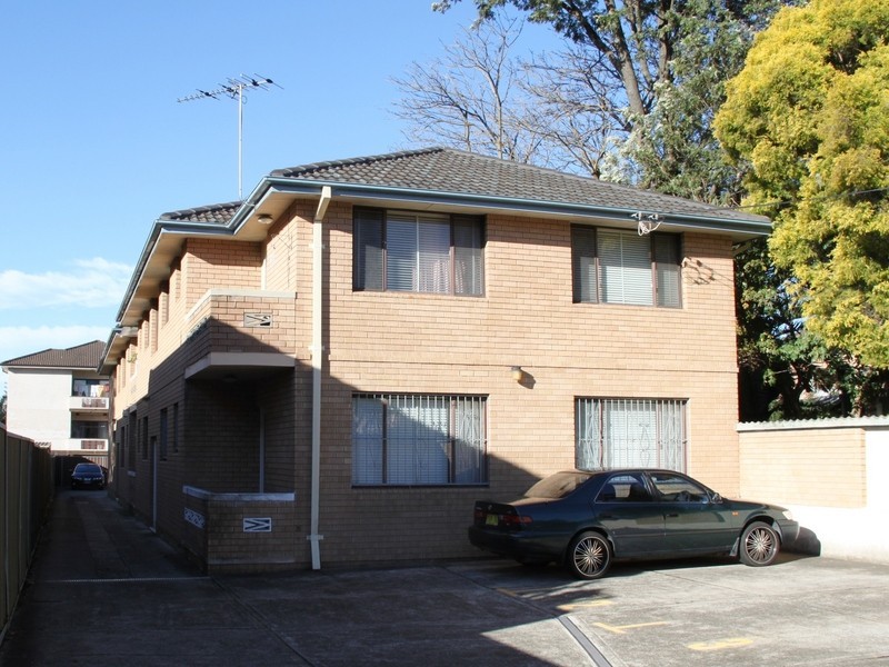 25 Sixth Ave, Campsie NSW 2194