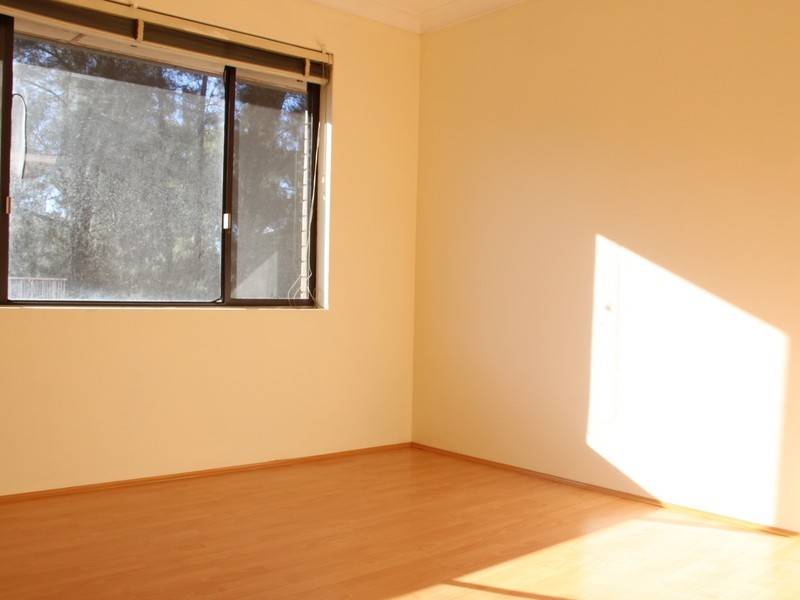 25 Sixth Ave, Campsie NSW 2194