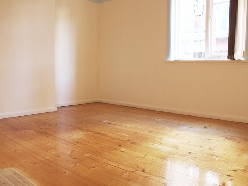 8 Renown Ave, Wiley Park NSW 2195