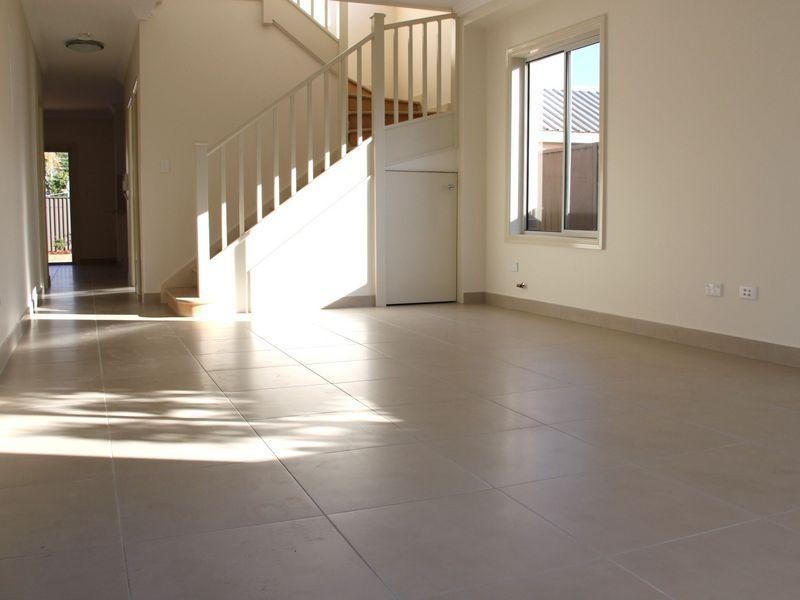 18e  Koala Rd, Greenacre NSW 2190