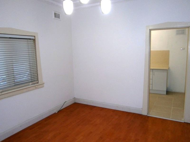 6 Morgan St, Earlwood NSW 2206