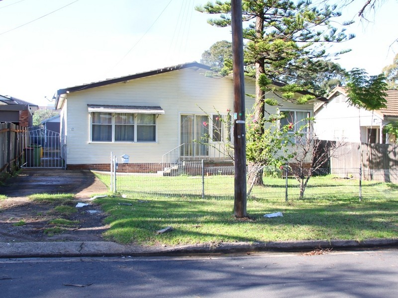 12 Mons St, Condell Park NSW 2200