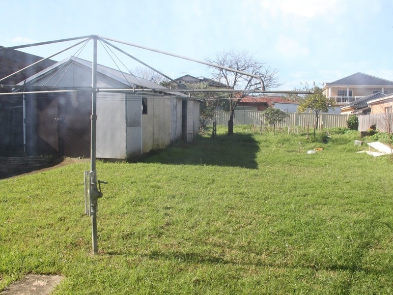 12 Mons St, Condell Park NSW 2200