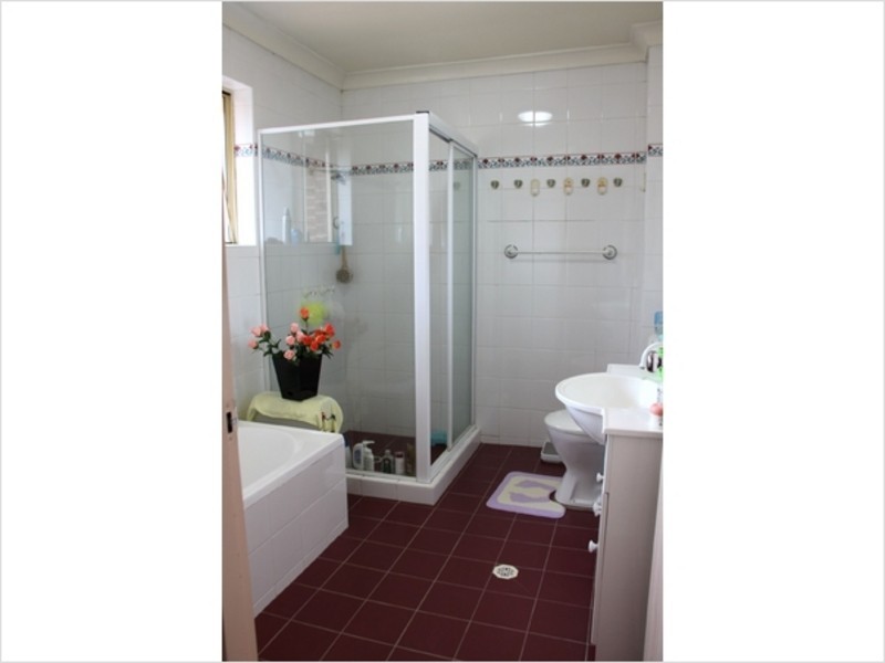 76 Ninth Ave, Campsie NSW 2194