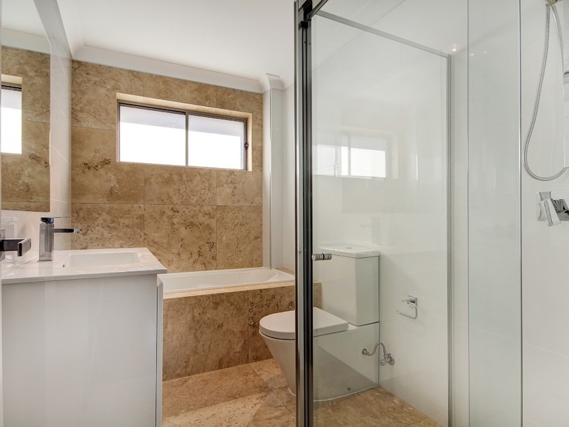 16 Gordon St, Campsie NSW 2194