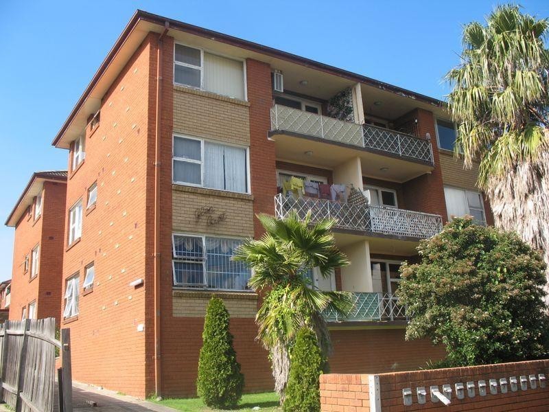 9/27 Wangee Rd, Lakemba NSW 2195