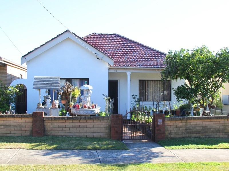 15 Emu Street, Canterbury NSW 2193