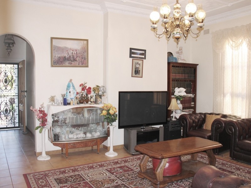 15 Emu Street, Canterbury NSW 2193