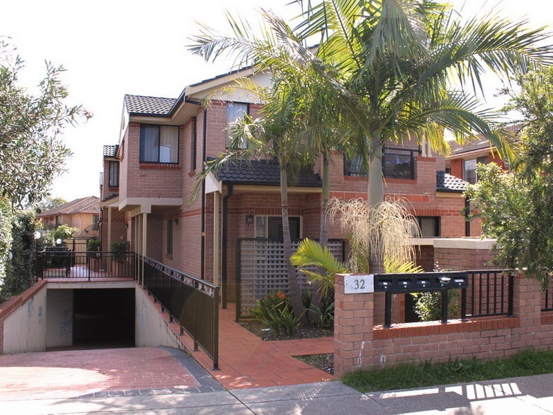 3/32  North Parade, Campsie NSW 2194