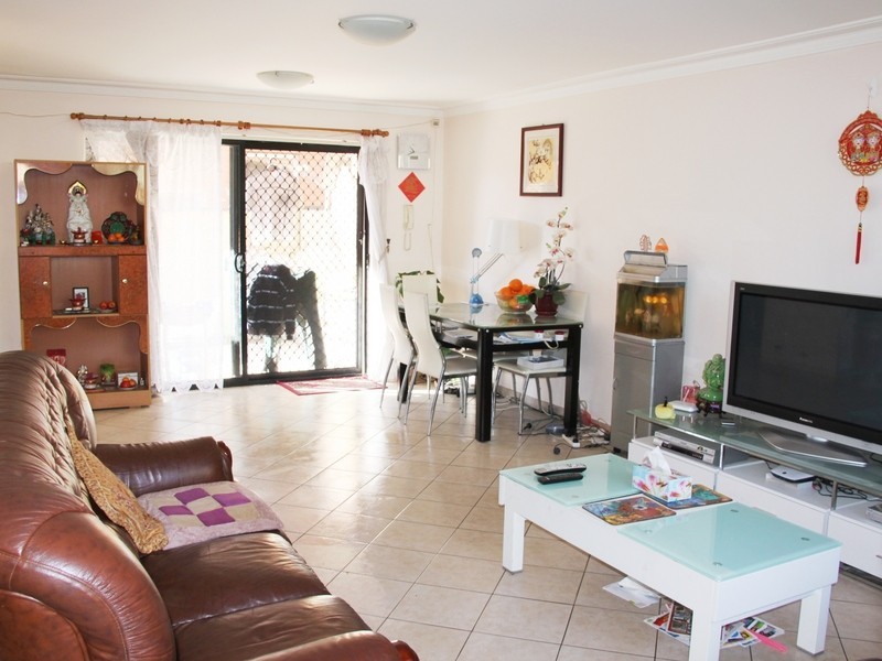 3/32  North Parade, Campsie NSW 2194