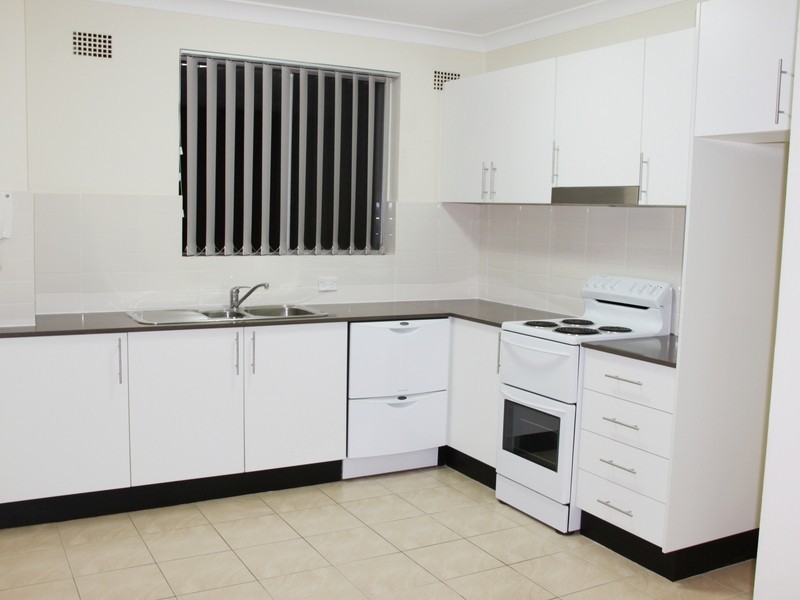 8/16 Northcote Street, Canterbury NSW 2193