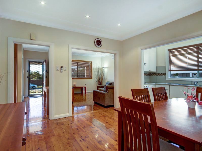 27 Sherlock Ave, Panania NSW 2213