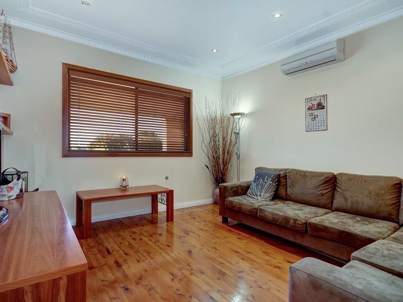 27 Sherlock Ave, Panania NSW 2213