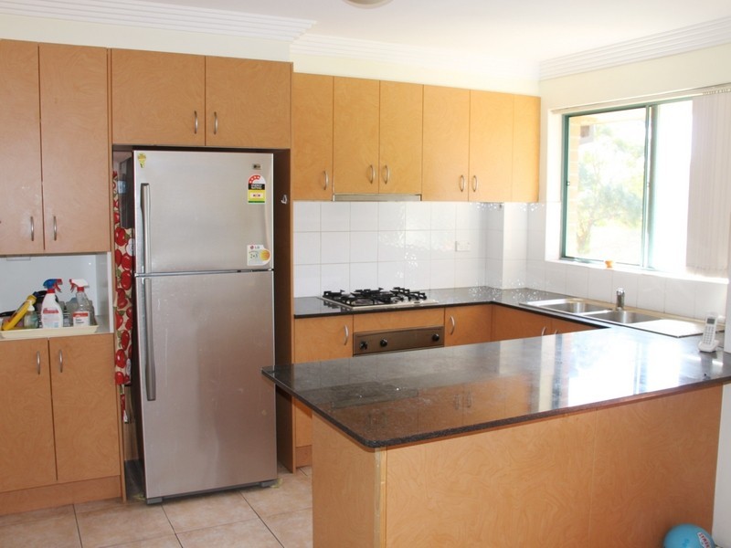 11/25 Seventh Ave, Campsie NSW 2194