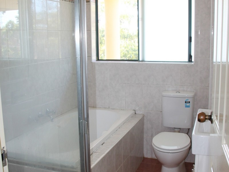 11/25 Seventh Ave, Campsie NSW 2194