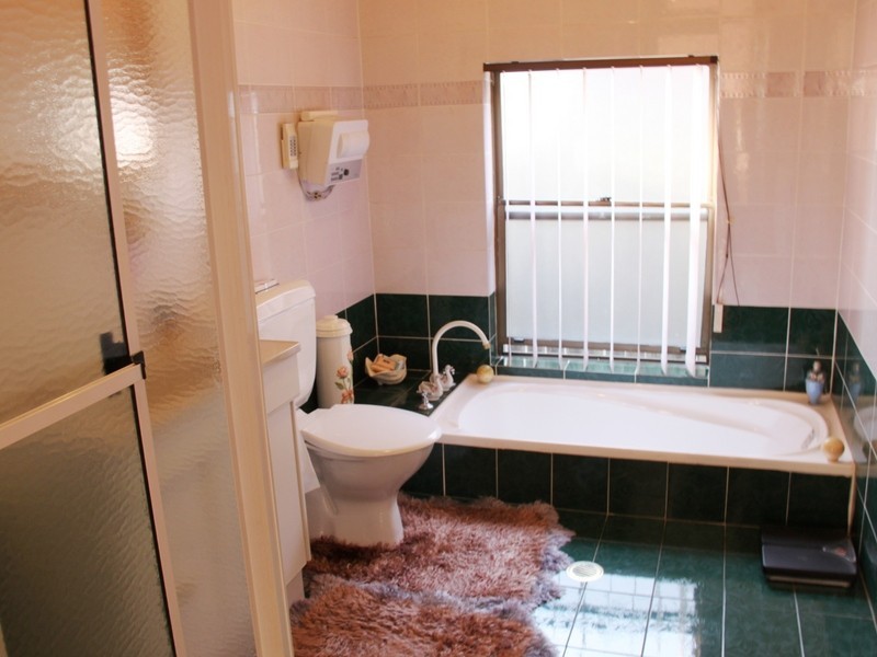 7 Service Ave, Ashfield NSW 2131