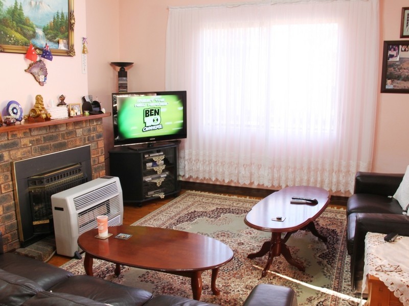 7 Service Ave, Ashfield NSW 2131