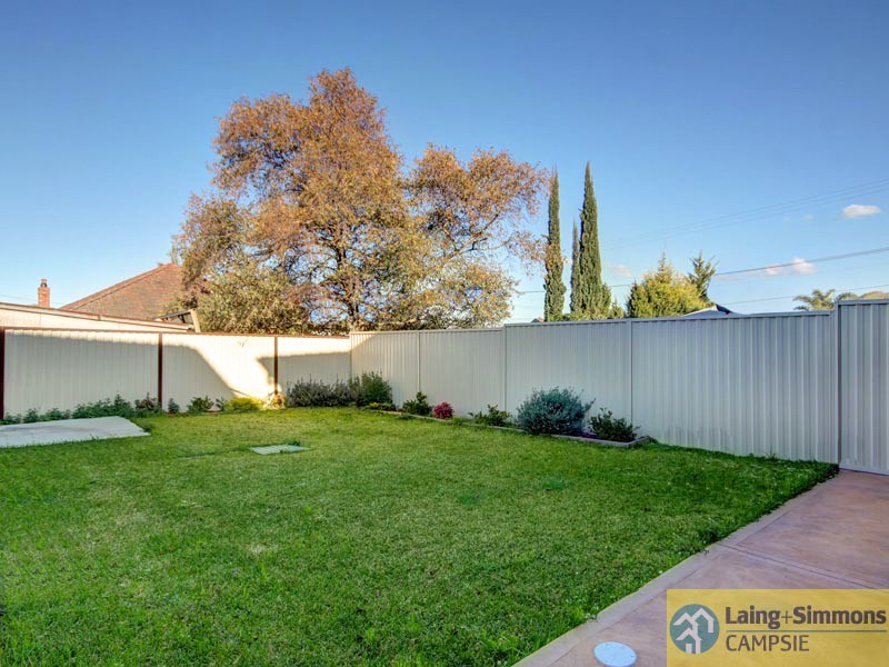 34  Wesley St, Greenacre NSW 2190