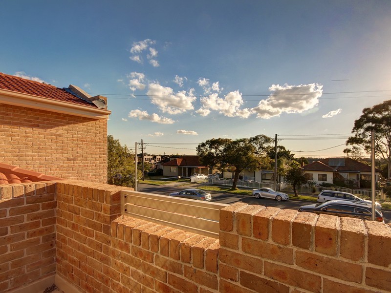 34  Wesley St, Greenacre NSW 2190