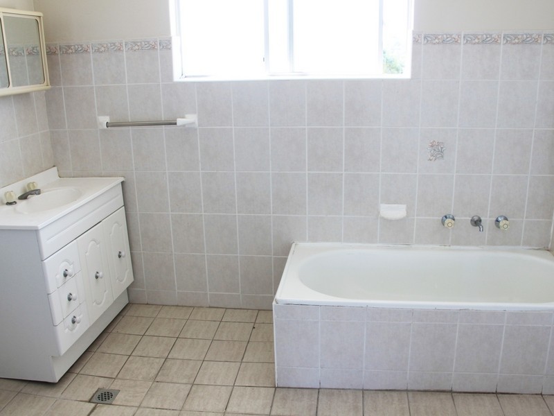 62 Fourth Ave, Campsie NSW 2194