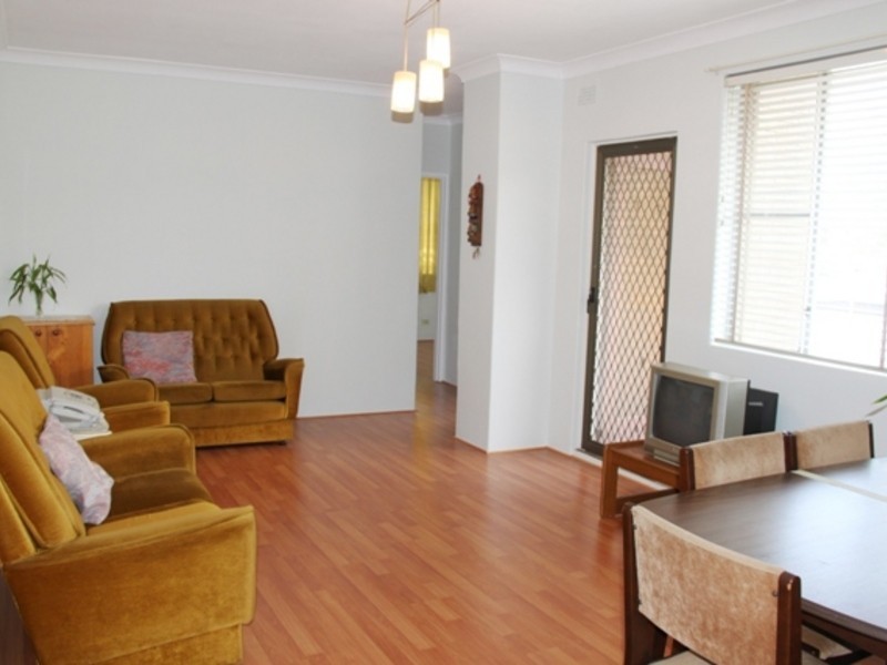 2/25 Fourth Ave, Campsie NSW 2194