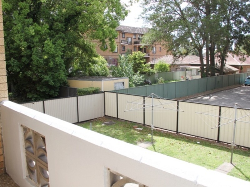 2/25 Fourth Ave, Campsie NSW 2194