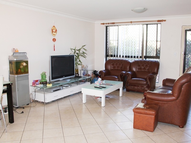 32 North Pde, Campsie NSW 2194