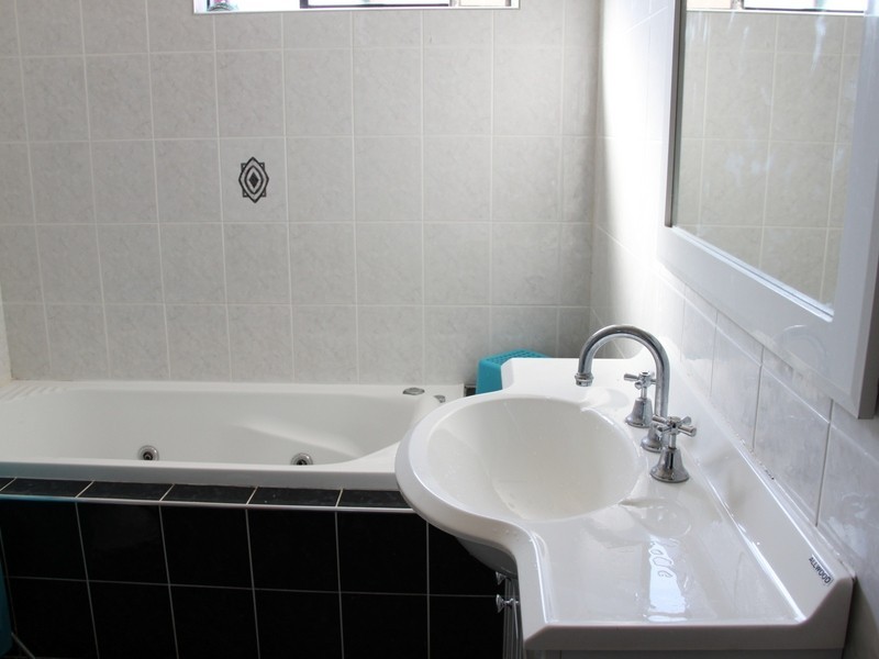 32 North Pde, Campsie NSW 2194