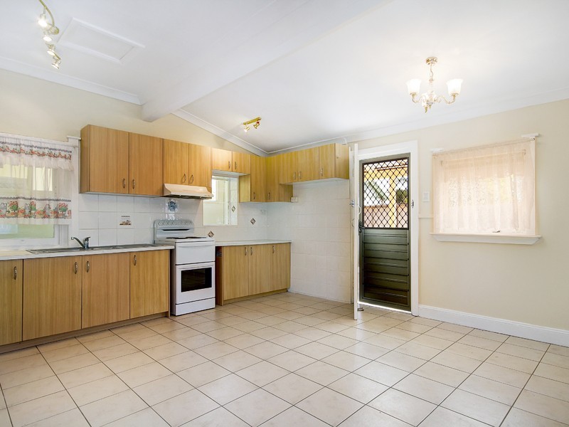 1 Balmoral Ave, Croydon Park NSW 2133