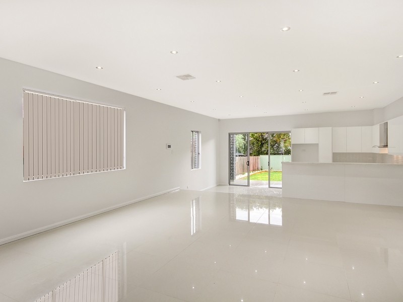 34 Kennedy Ave, Belmore NSW 2192