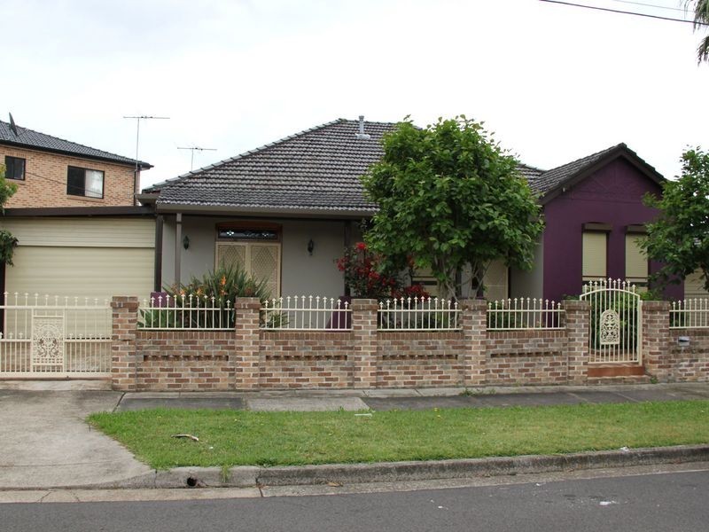 3 Shelley St, Campsie NSW 2194