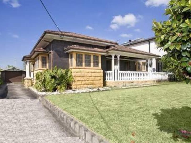 8 Messiter St, Campsie NSW 2194