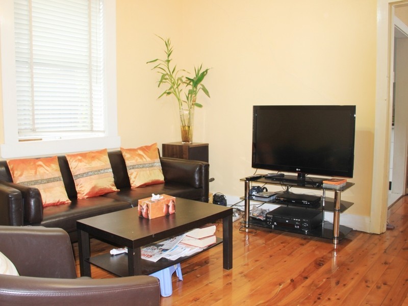 3 Butler Ave, Campsie NSW 2194