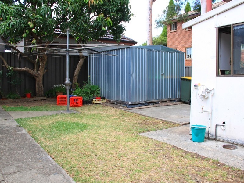 3 Butler Ave, Campsie NSW 2194