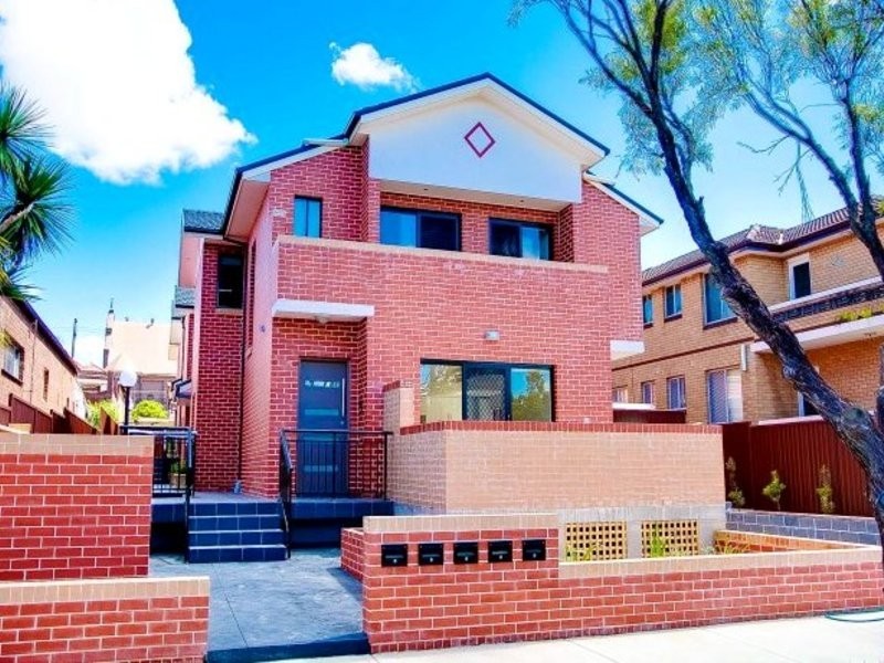 13 Park St, Campsie NSW 2194