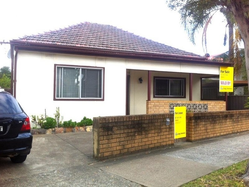 135 Brighton Ave, Campsie NSW 2194