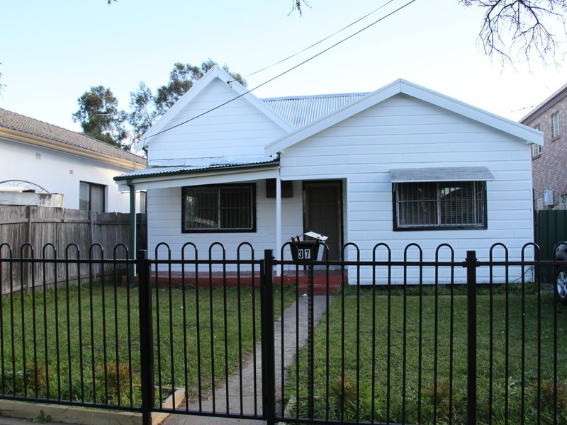 37 Burns Street, Campsie NSW 2194