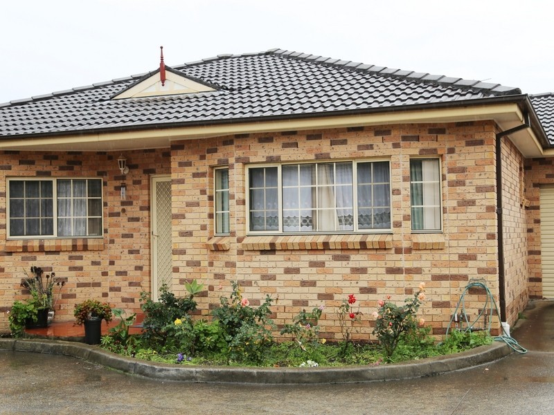 6/46 Old Kent Rd, Greenacre NSW 2190