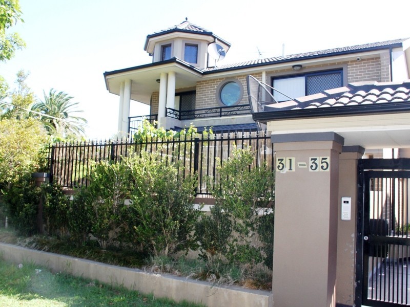 7/31-35 The Broadway, Punchbowl NSW 2196