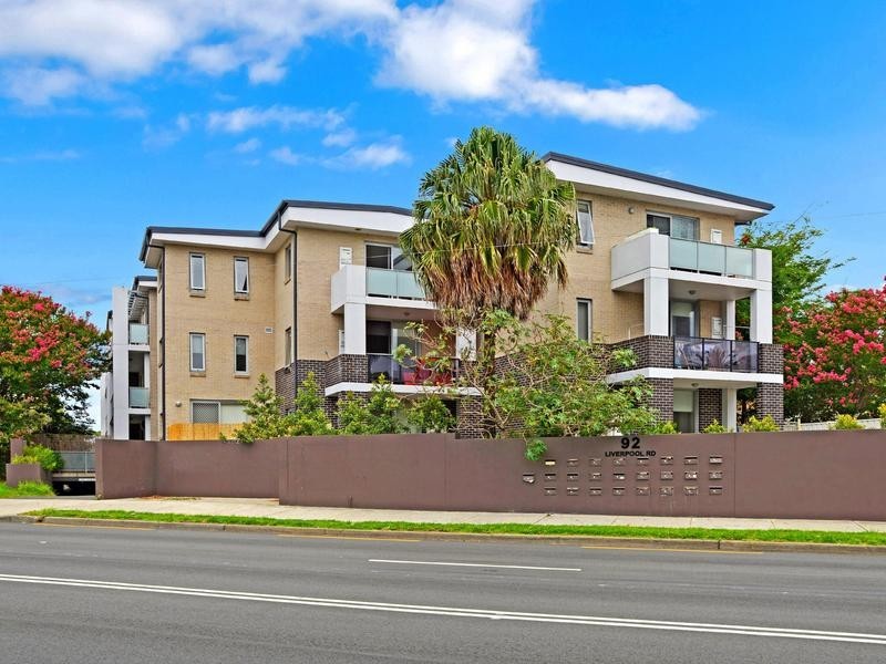 92 Liverpool Rd Burwood, Burwood Heights NSW 2136