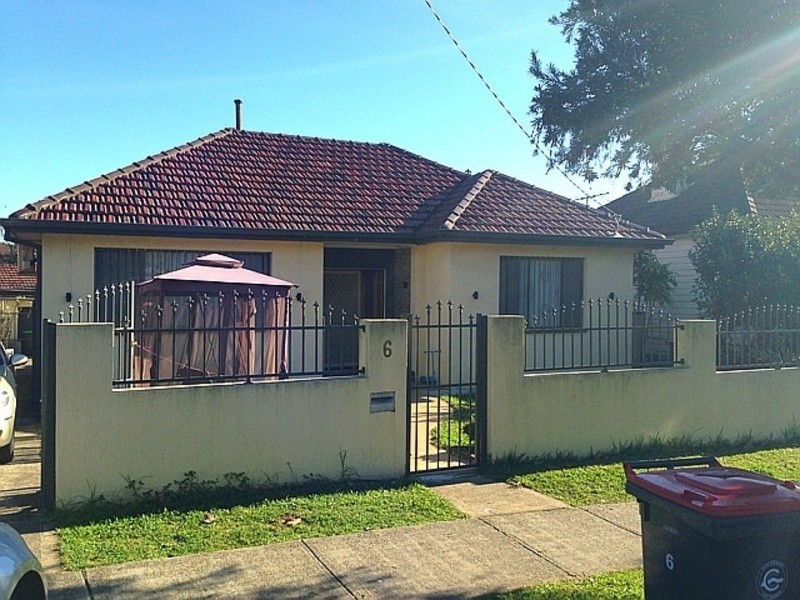 6 Hampden Road, Lakemba NSW 2195