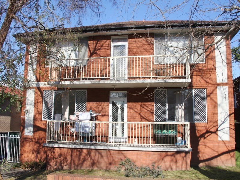 10 Unara St, Campsie NSW 2194