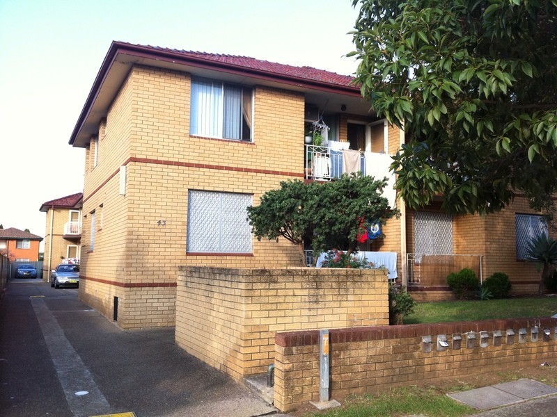 1/43 Fairmount St, Lakemba NSW 2195