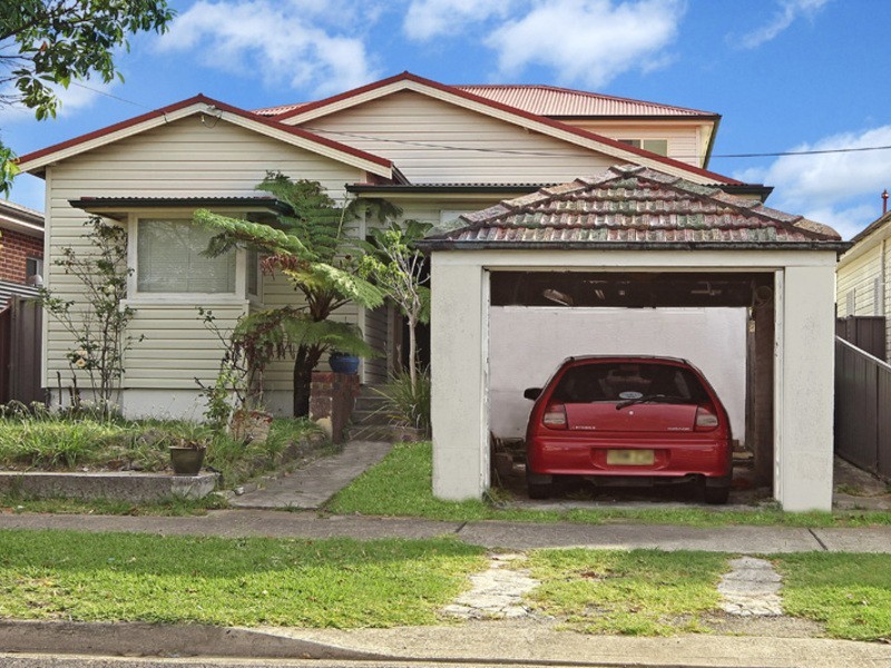 5 Faux St, Wiley Park NSW 2195