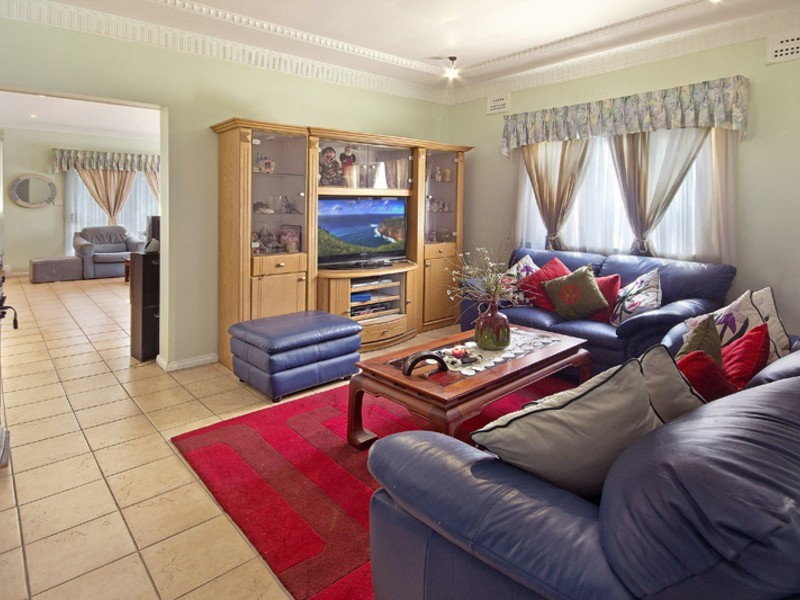5 Faux St, Wiley Park NSW 2195