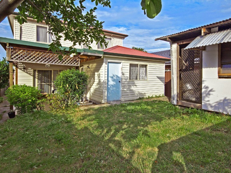 5 Faux St, Wiley Park NSW 2195